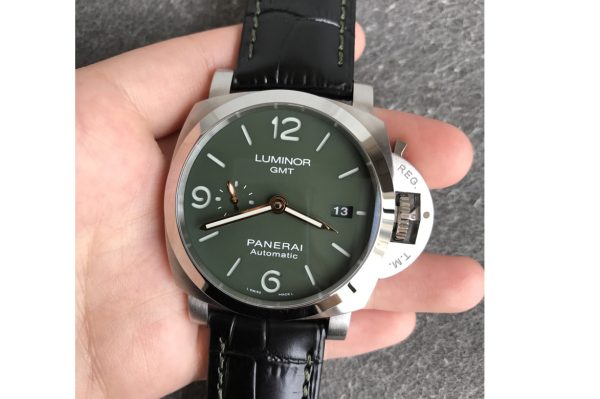 Replica Panerai PAM1056 V GMT VSF 1:1 Best Edition Green Dial on Black Leather Strap P.9011 Super Clone