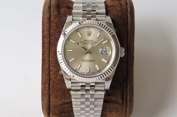 Replica Rolex DateJust 41 126334 SS REF 1:1 Best Edition Silver Dial Stick Markers on Jubilee Bracelet A3235 Clone
