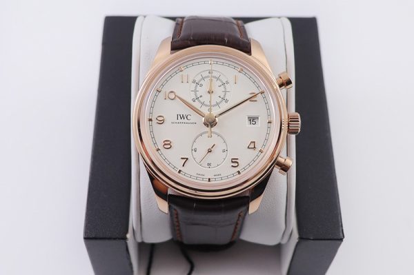 Replica IWC Portugieser Chrono Classic 42 RG IW390301 ZF 1:1 Best Edition White Dial on Brown Leather Strap A7750
